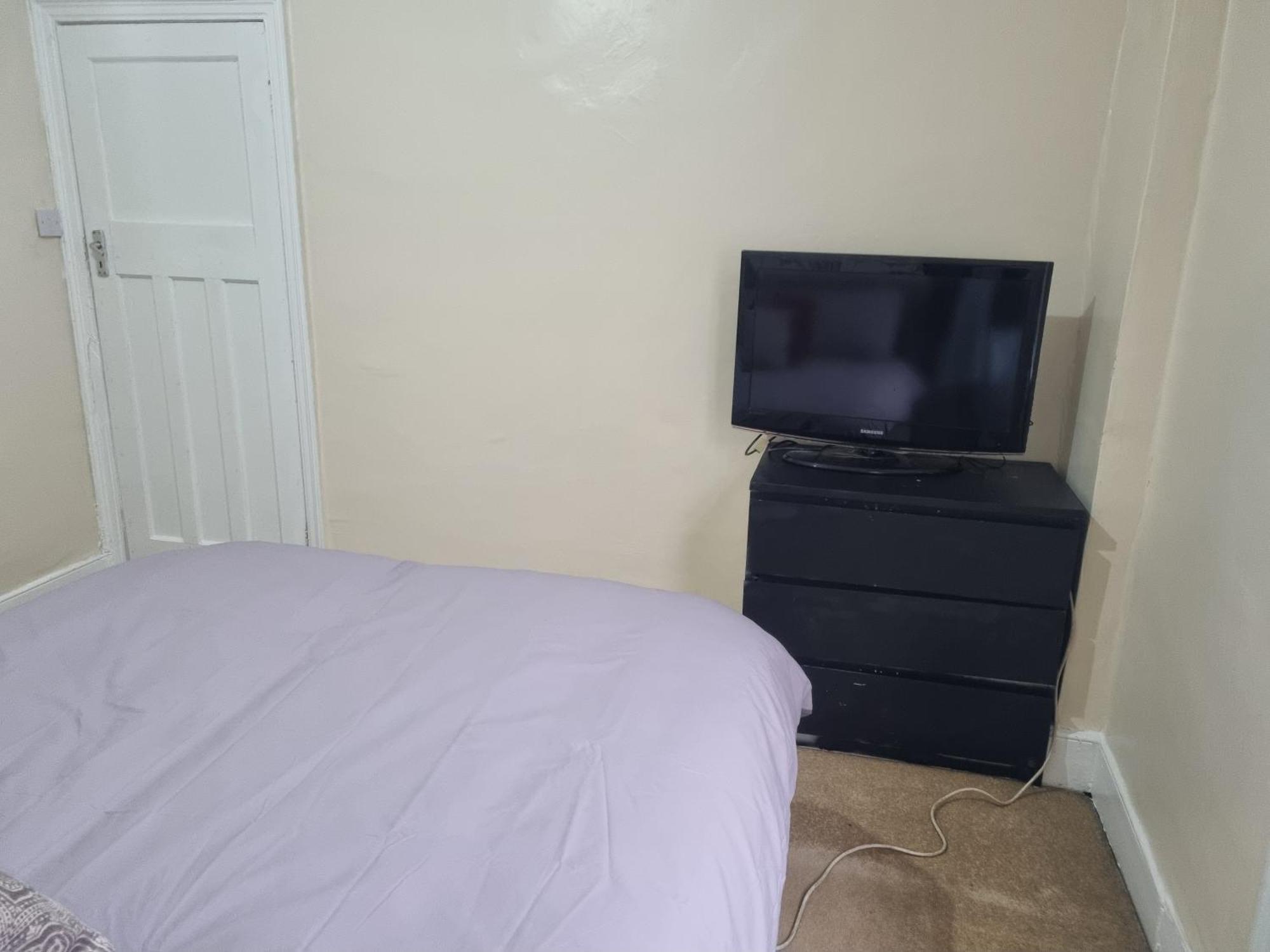 Private Rooms In Croydon London Thornton Heath Экстерьер фото