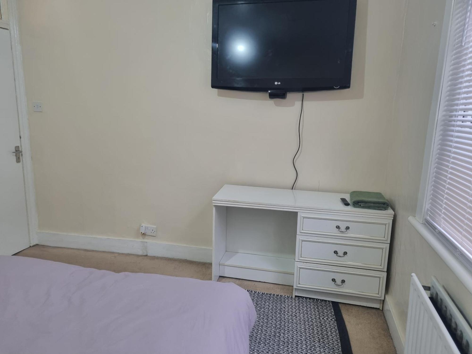Private Rooms In Croydon London Thornton Heath Экстерьер фото